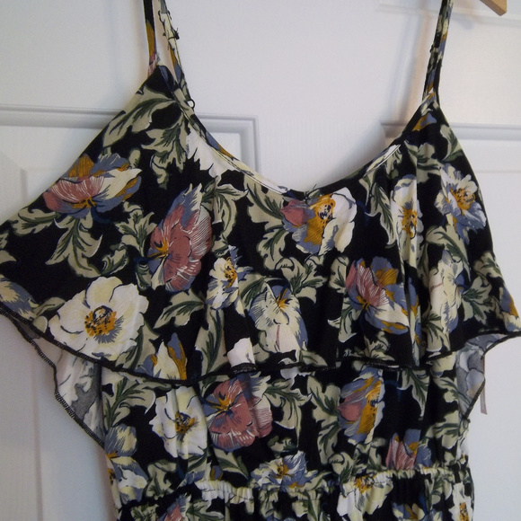 Xhilaration Dresses & Skirts - Xhilaration Floral Sundress